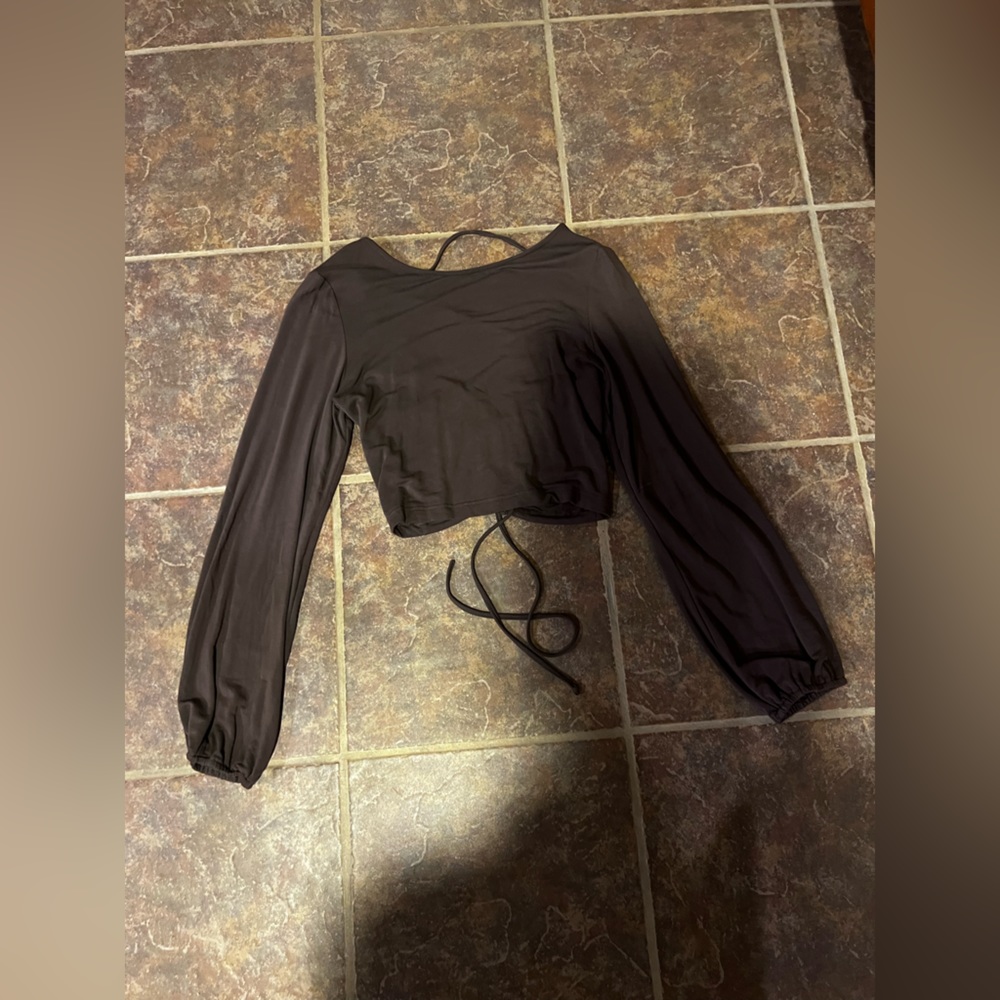 Brown, tie up back shirt🤍
